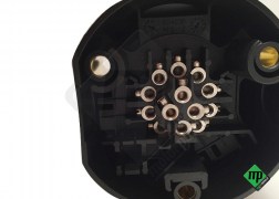 presa-13-poli-per-rimorchio-auto-4