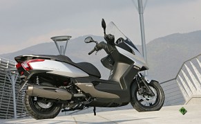 scooter-kymco-downtown-200i-foto3